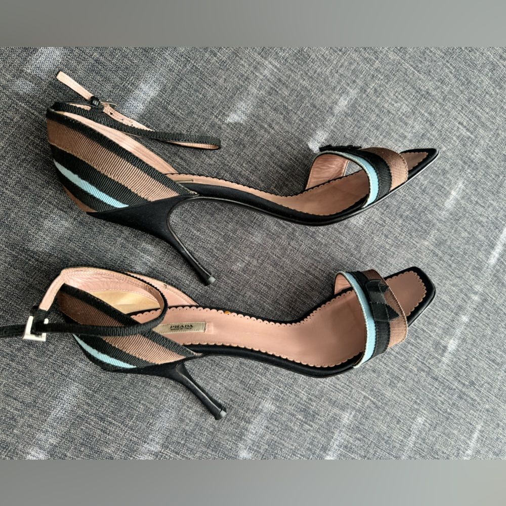 Prada Blue, Black, and Brown Grosgrain Striped Ankle Strap Heels with Bow Sz 40 - Picture 15 of 16